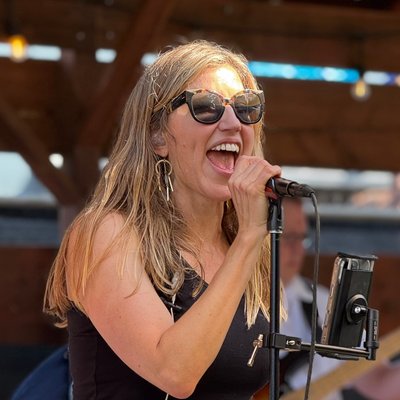 Rebecca Lipon Weekly